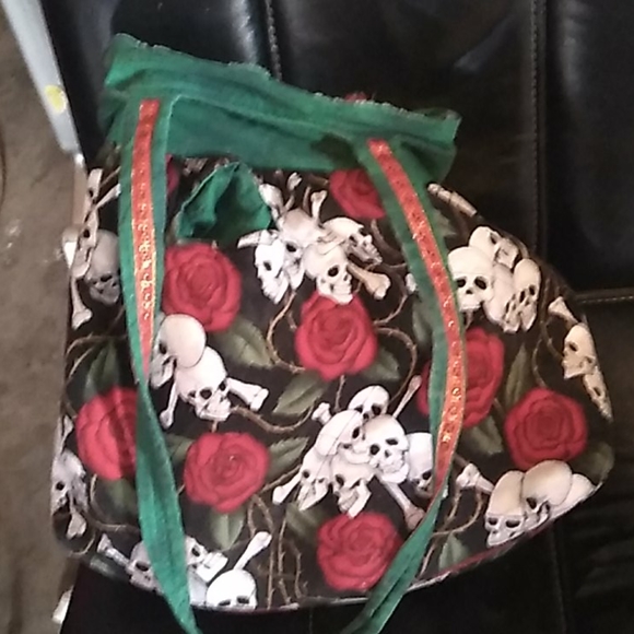 Purses - Picture 4 of 4